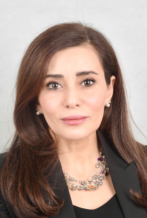 سڤانا البدري محررة الجمال في مجلة "هي"