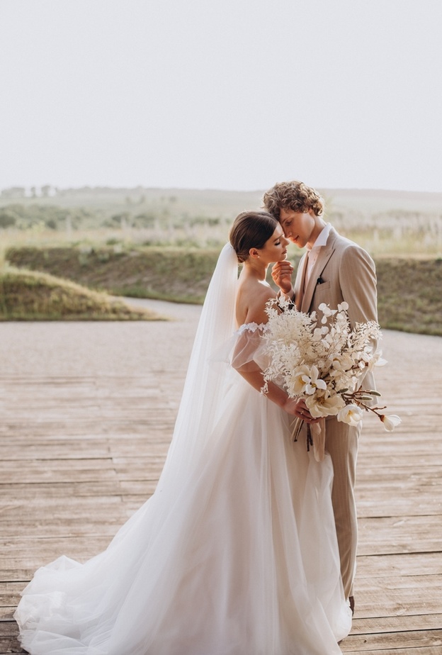 بعض الخطوات البسيطة للتخطيط لحفل زفاف الأحلام