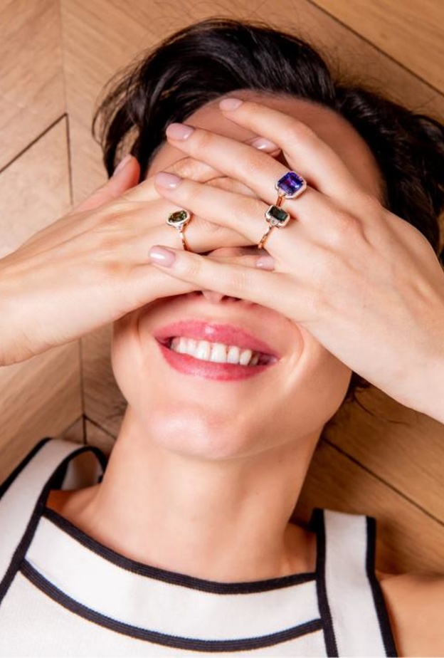 خاتم مرصع بالتنزانيت من سليم مزنر Selim Mouzannar