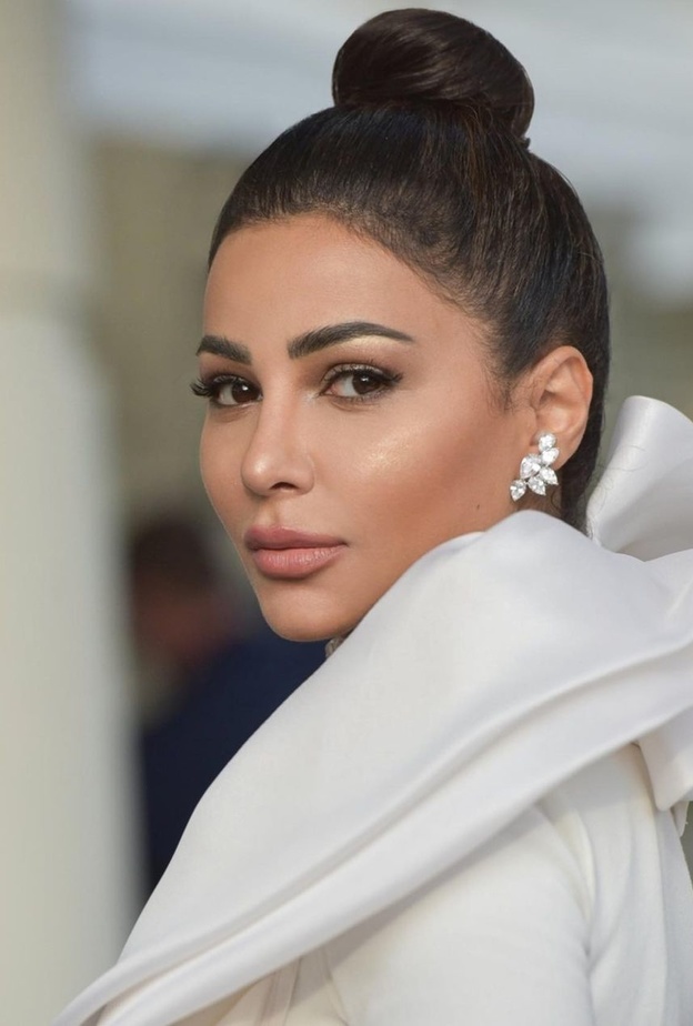 الإعلامية الإماراتية مهيرة عبد العزيز من حسابها على انستقرام