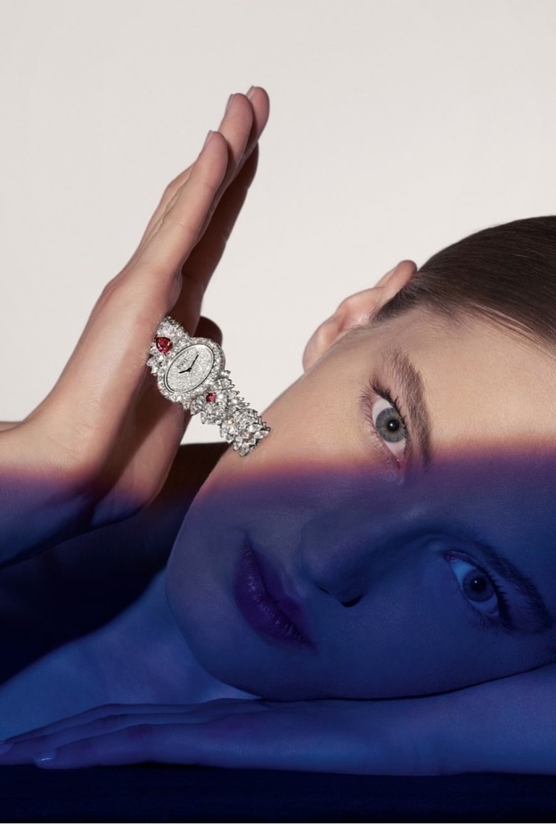 ساعات يد ذهب راقية لجميع إطلالاتك الشتوية من موضة عام 2024