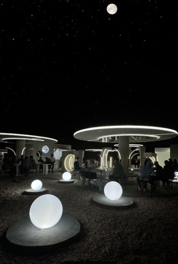 نحتويك بين اقمارنا.. تجربة ساحرة تنتظركم في لون كافيه بشمال المملكة