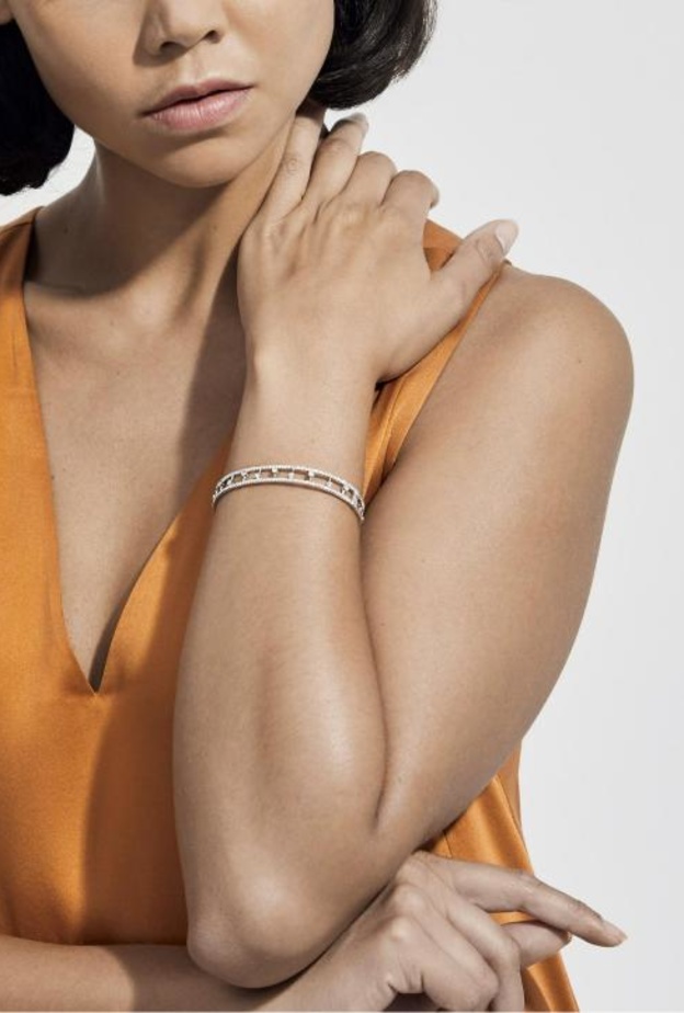 سوار من الذهب الأبيض من دي بيرز De Beers 