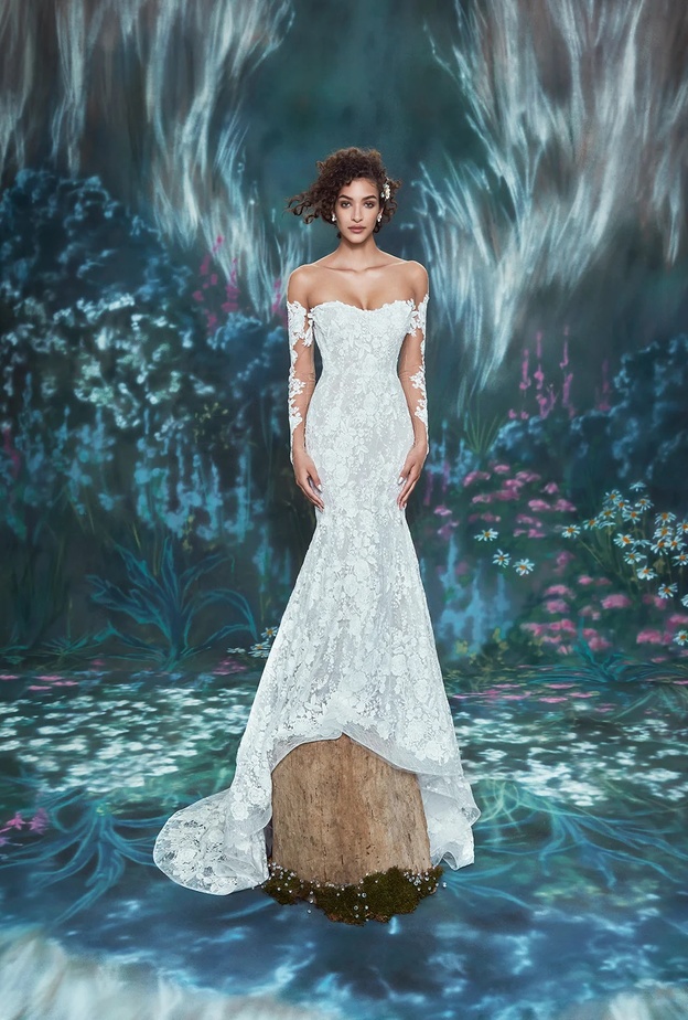 فساتين زفاف أنيقة بصيحة الحورية