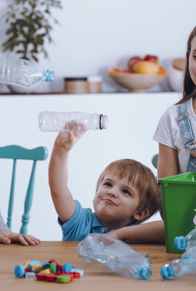 كيفية صنع ألعاب الأطفال باستخدام المواد المعاد تدويرها.. 17 فكرة