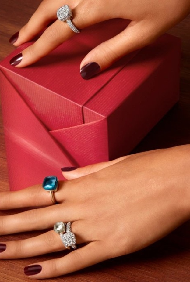 احتفلي بموسم الأعياد ورأس السنة مع أروع مجوهرات بوميلاتو الساحرة