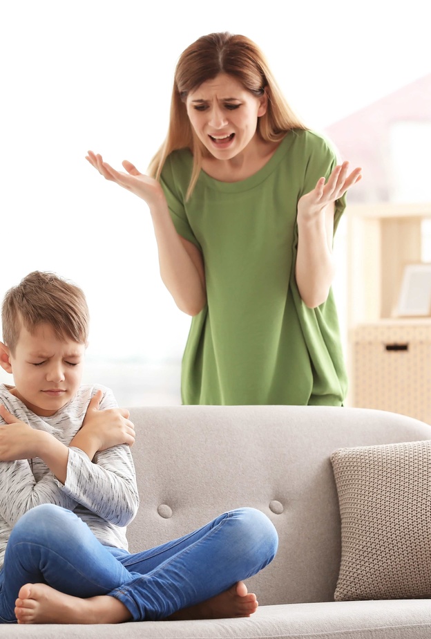 مساوئ الصوت العالي للأم في تربية الأطفال يمكن أن تصل حد إصابة الطفل بالاكتئاب