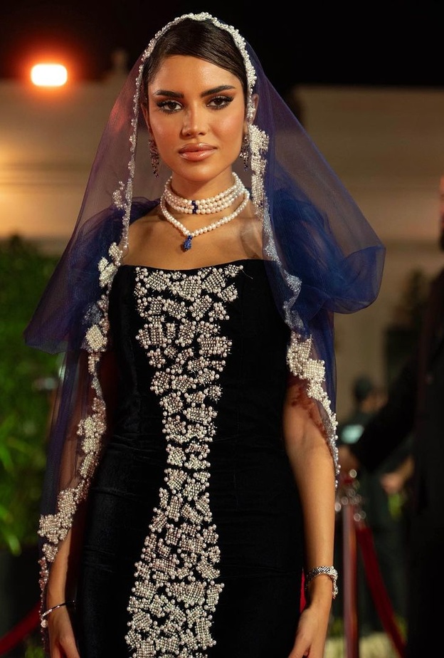 نجمات السعودية يسرقنّ الأنظار في مهرجان البحر الأحمر 2013