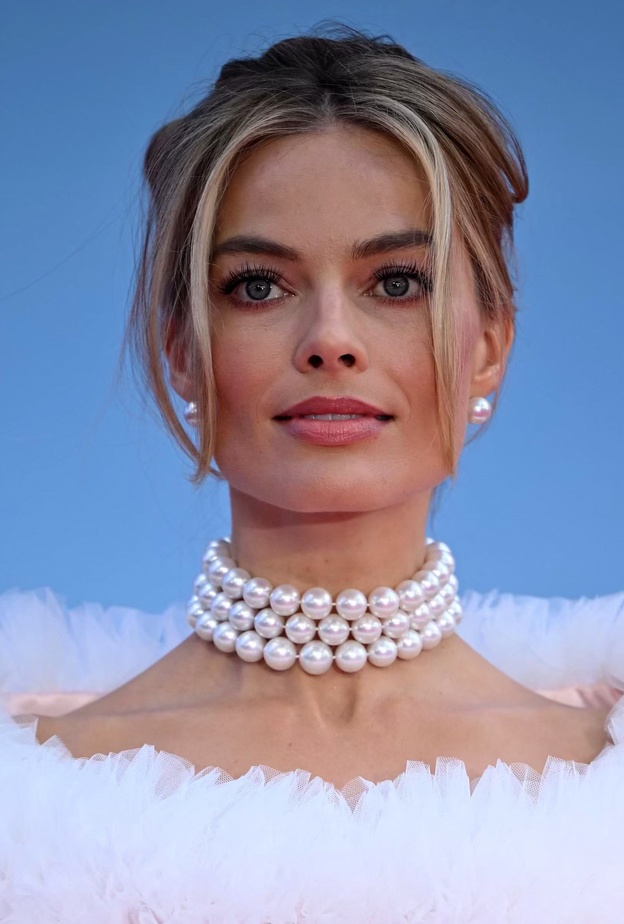 تألقي بمكياج "باربي" في موسم نهاية العام 2023...أسرار جمالية ومستحضرات من وحي مارغوت روبي