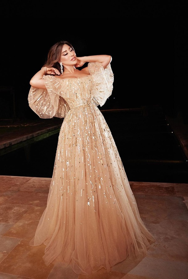 أجمل أزياء نجوى كرم بفساتين السهرة في حصاد 2023 