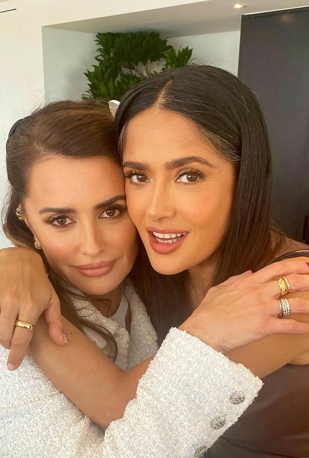 صور نجمات لا يخجلن من إظهار الشعر الأبيض