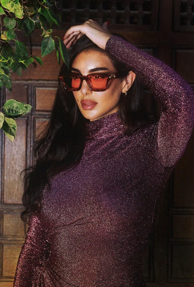 ياسمين صبري بمنافسة جمالية مجدداً مع جورجينا رودريغز