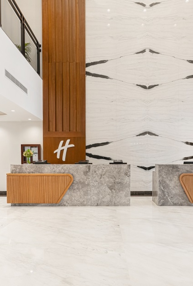 فندق هوليداي إن الرياض يقدم مفهوم الاوبن لوبي الأول من نوعه في الشرق الأوسط 