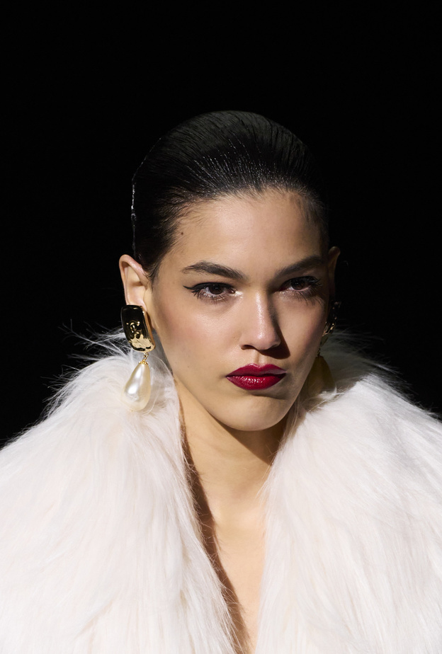 تثبيت مكياج إحتفالات آخر السنة