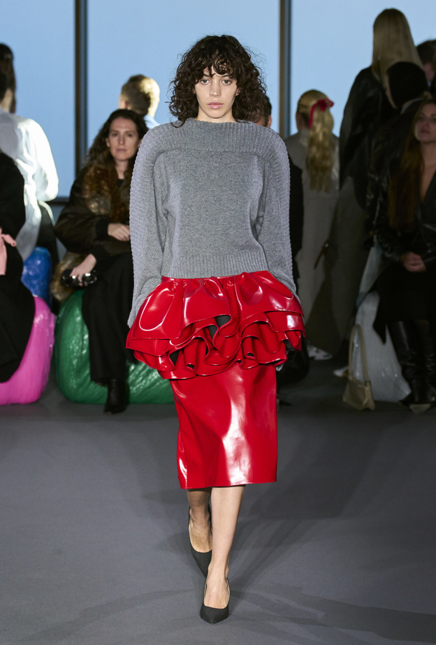 تنانير مبتكرة ستخرجك عن النمط الكلاسيكي وتدخلك عالم العصرية 