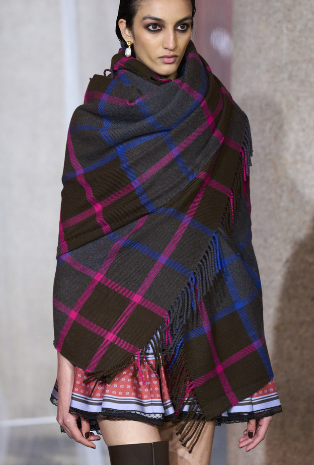 أفكار لتنسيق سكارفات شتوية للنساء