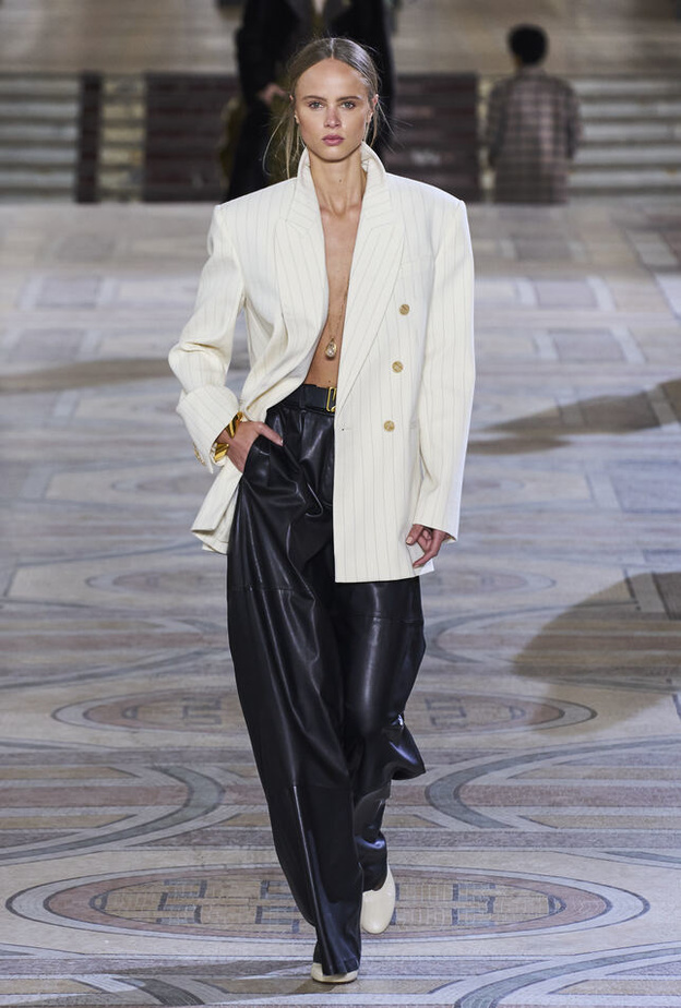 إطلالة من Zimmermann