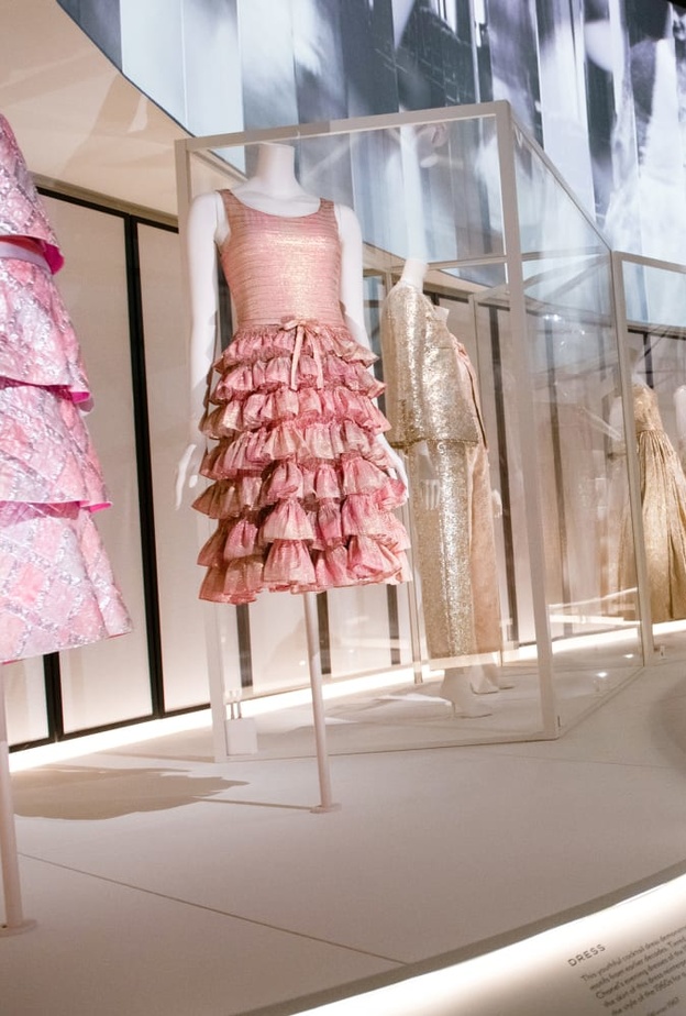 معرض بعنوان "Gabrielle Chanel. Fashion Manifesto"