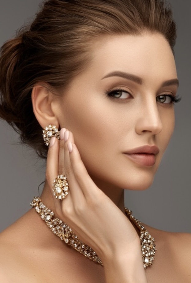 نصائح تنظيف قطع المجوهرات في المنزل 