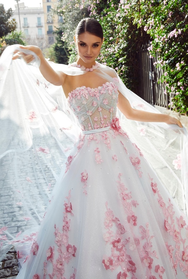 فساتين الحفلات البراقة