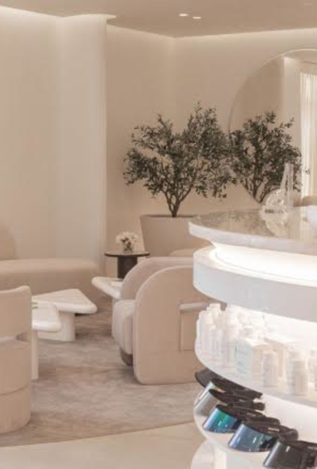 عيادة "بيولايت" تكشف عن علاجها الثوري Emerald™ Laser