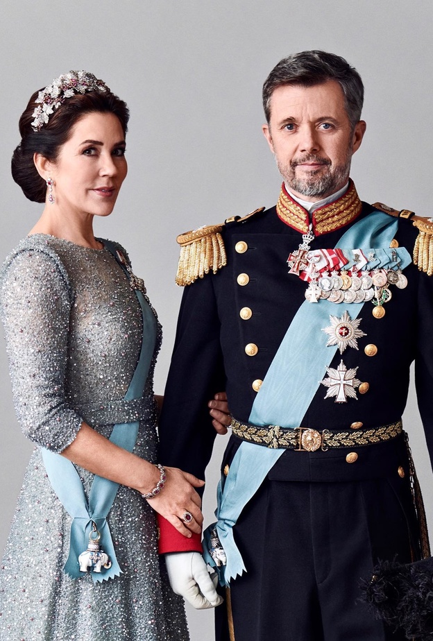 أفضل صور تتويج الملك فريدريك