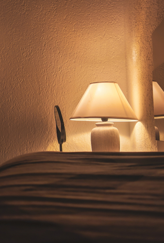 اختاري تركيبات إضاءة هادئة التي لا يعتمد على العناصر القوية الإنارة