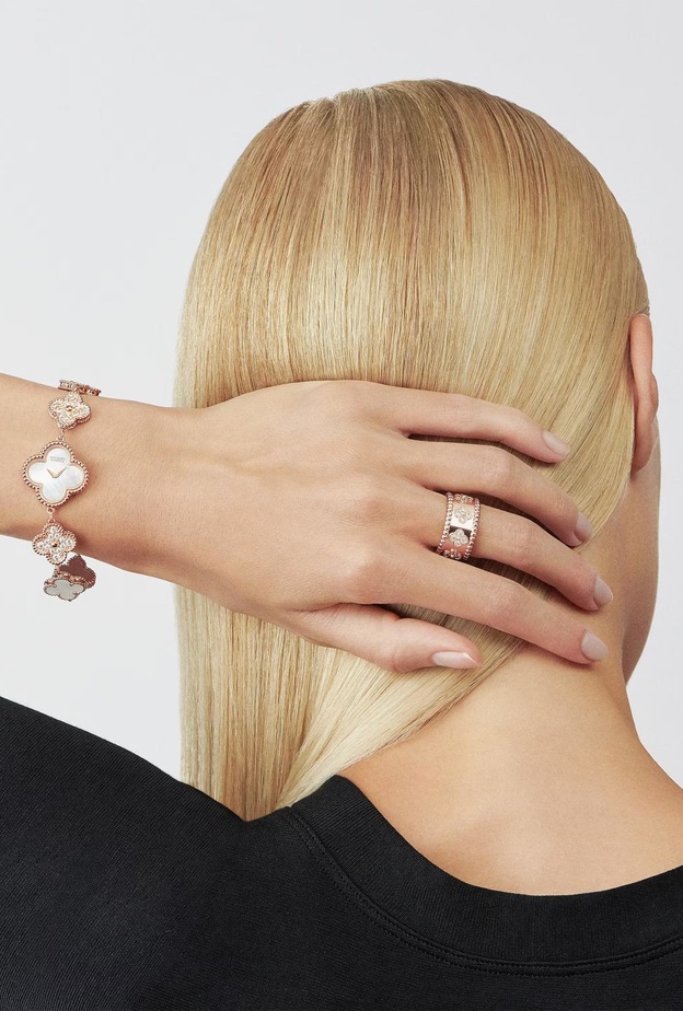 ساعات راقية لا غنى عنها في اطلالتك اليومية