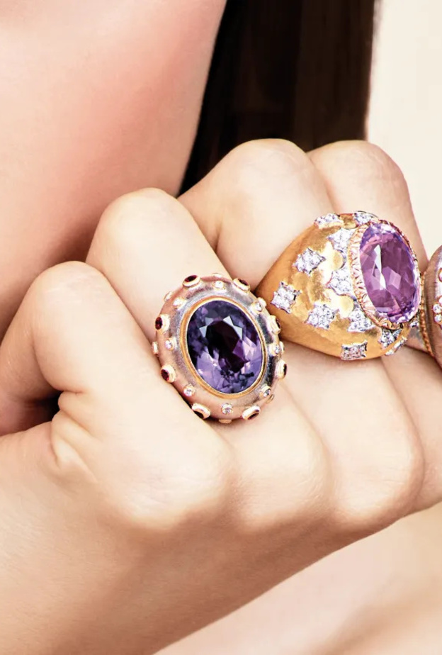 تألقي في سهرات فبراير بأجمل مجوهرات الجمشت الفاخرة