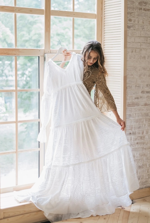 أبرز الأفكار للعروس للإستفادة من فستان زفافها القديم