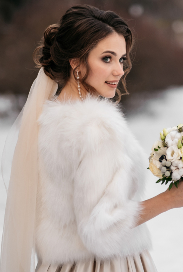 إكسسوارات زفاف شتوية تحتاجها كل عروس في يوم زفافها