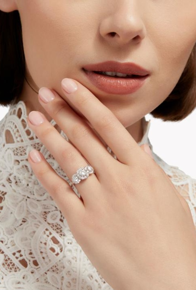 الذهب الأصفر أو الأبيض لخواتم الخطوبة؟