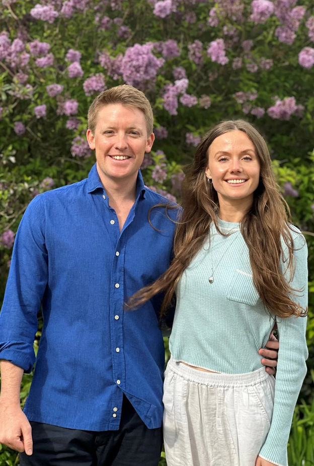 دوق وستمنستر وأوليفيا هنسونThe Duke of Westminster and Olivia Henson