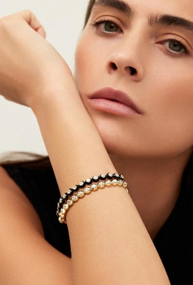 سوار مرصّع بالألماس من ميليسا كاي Melissa Kaye 