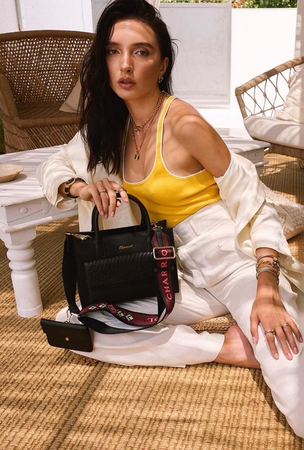 العارضة الدولية أنيتا نيار لـ  هي  الشغف والإثارة والإبداع مفاتيح مهمة لدفع النمو والتطور في عالم الموض