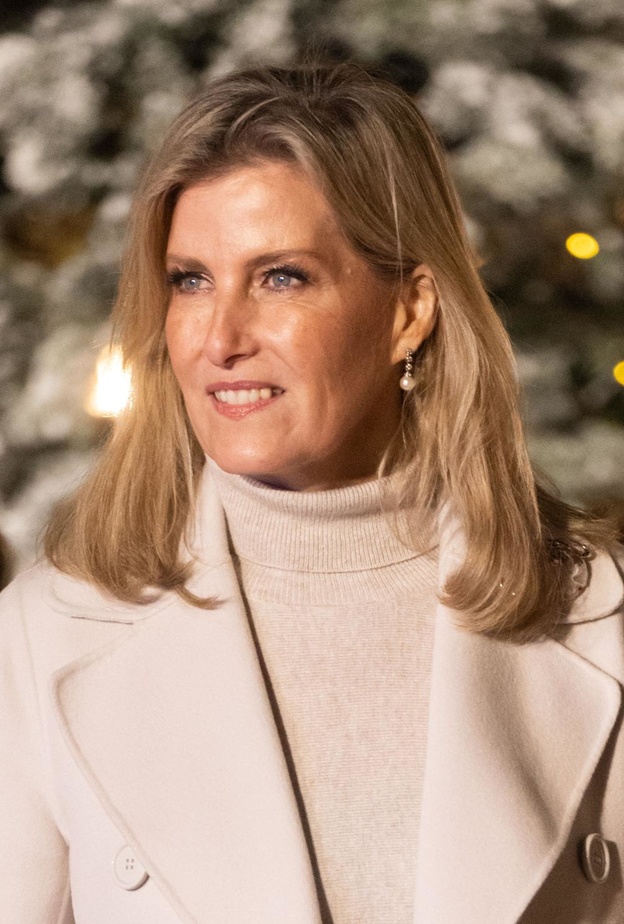 قبل أيام من عيد ميلادها.. من هي دوقة إدنبرة صوفي جونز