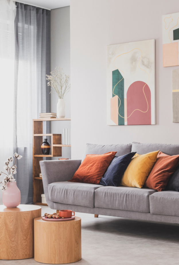 ينصح باختيار من 3 إلى 5 عناصر صغيرة أو عنصر واحد كبير الحجم