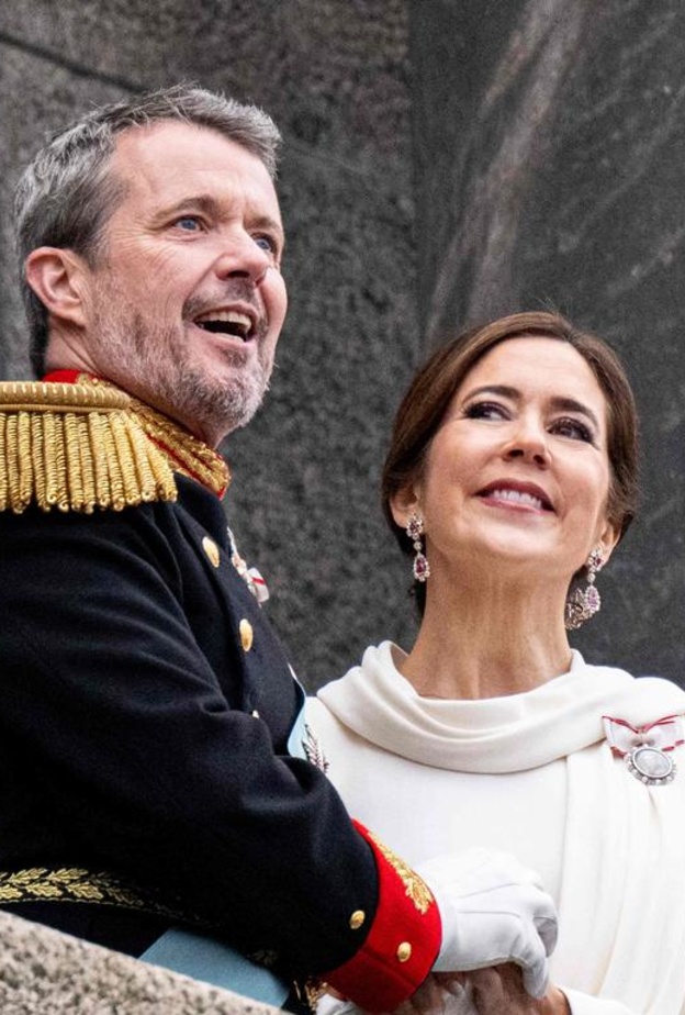 الملك فريدريك "الجوزاء" والملكة ماري "الدلو" وُلدا ليكونا معًا