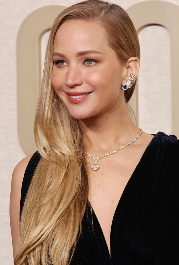 أجمل رسمات المكياج البني في شتاء 2024 بأسلوب إطلالة جينيفر لورانس