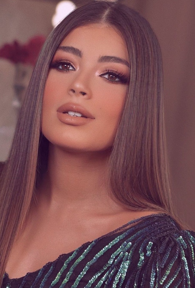 مكياج وتسريحات شعر ليلى زاهر تزامنا مع اعلان خطوبتها من هشام جمال