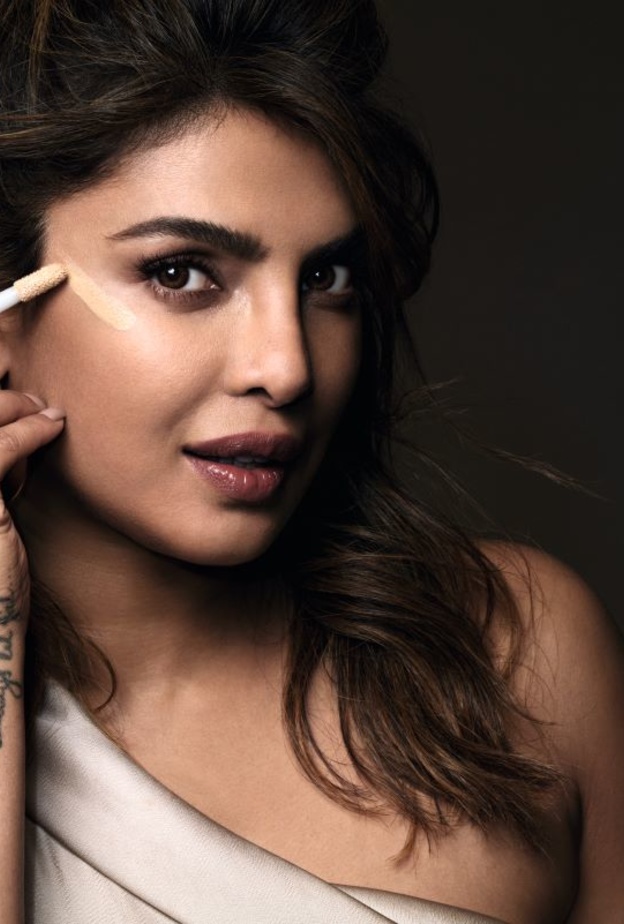 خافي عيوب البشرة FaceFinity MULTI-PERFECTOR الجديد