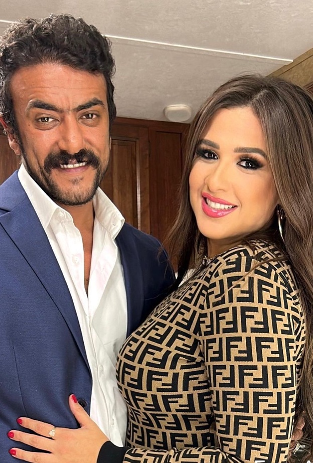 ياسمين عبد العزيز وأحمد العوضي