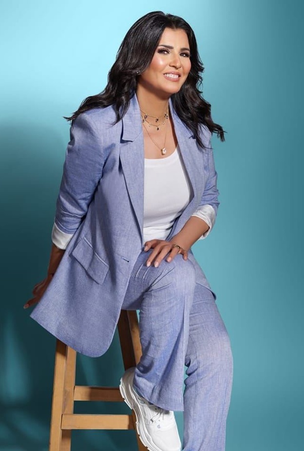 منى الشاذلي 