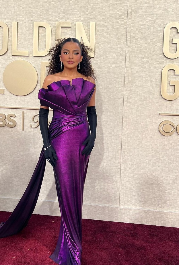 النجمات يتألقن بفساتين سهرة باللون البنفسجي موضة 2024