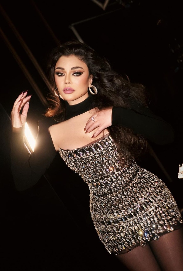 احدث فساتين هيفاء وهبي في العام 2024 .. تصاميم استعراضية وبراقة