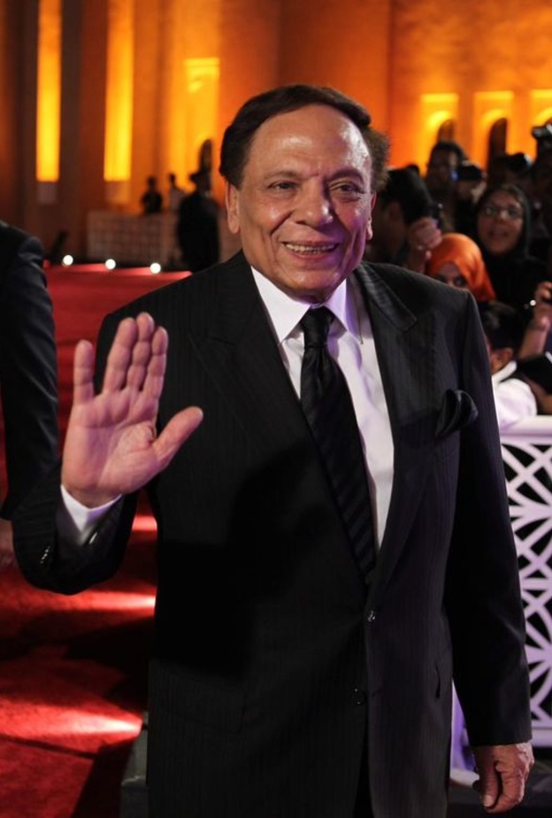 عادل امام يعتزل الفن ... إليكم محطات مضيئة في نجومية عادل إمام المتواصلة