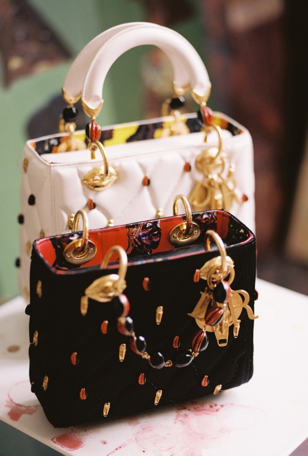 "ديور" تقدّمDIOR LADY ART #8