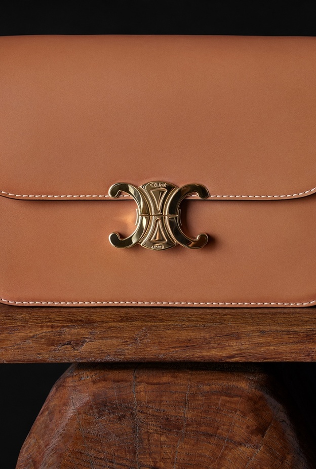 حقيبة الكتف "تريونف" TRIOMPHE من دار "سيلين"Celine  