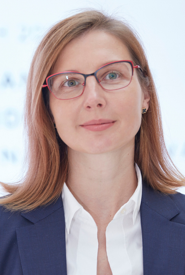 عوالم الفن والأزياء