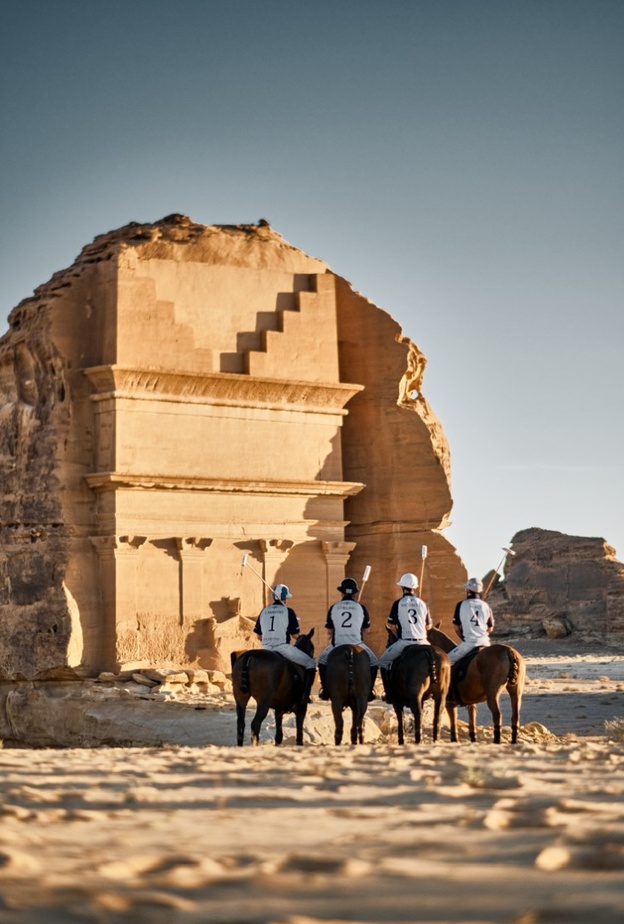 5 فرسان سعوديين يشاركون في بطولة بولو الصحراء بالعلا